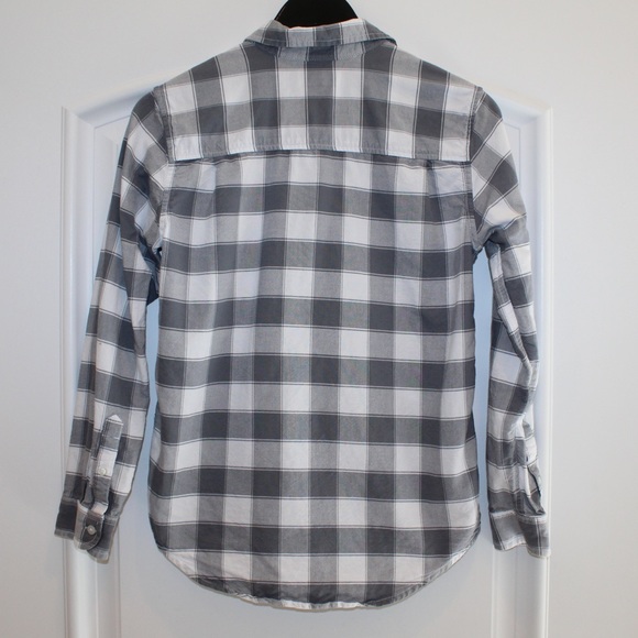 The Children’s Place button-down shirt (boy’s 14/XL) - Picture 2 of 4